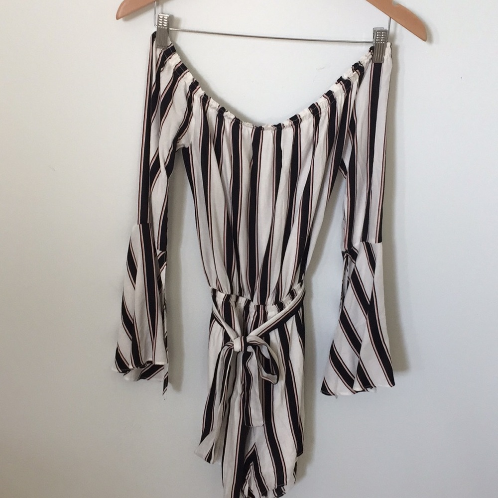 Long sleeve Silence + Noise romper